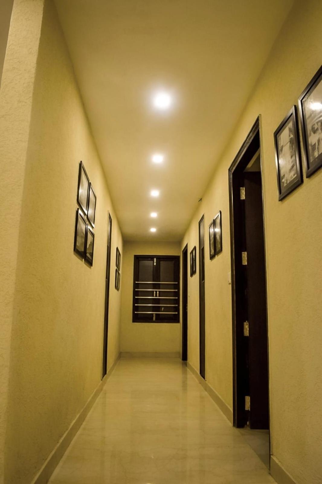 The Bunkk Inn Hotel & Restaurant Mussoorie Exterior photo